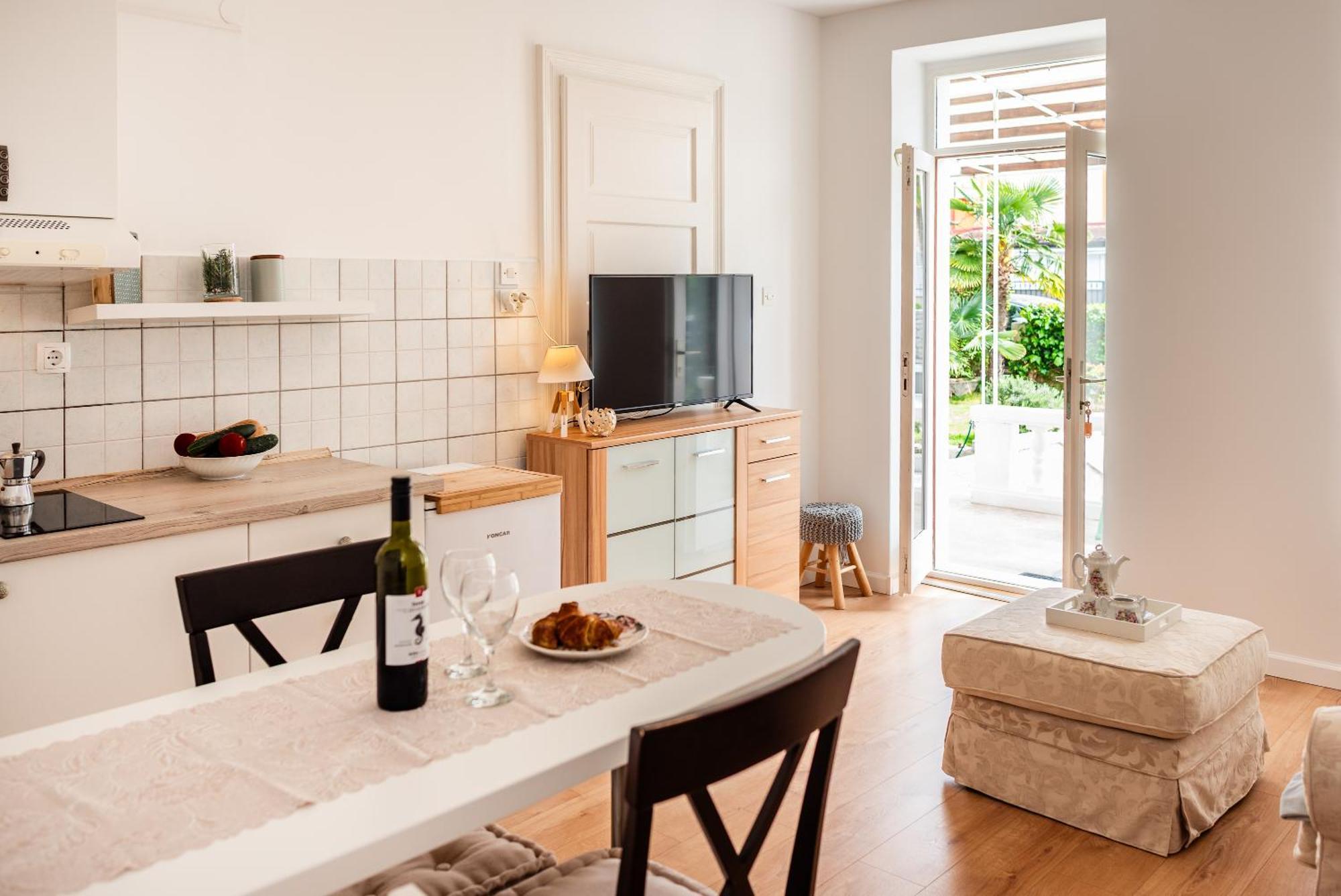 Appartamento House Pinezic